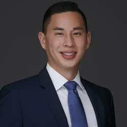 headshot Kevin Yang MD